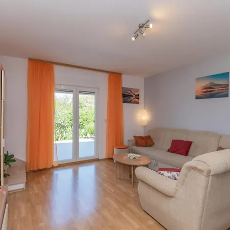 Holiday home House With Pool Sestanovac *