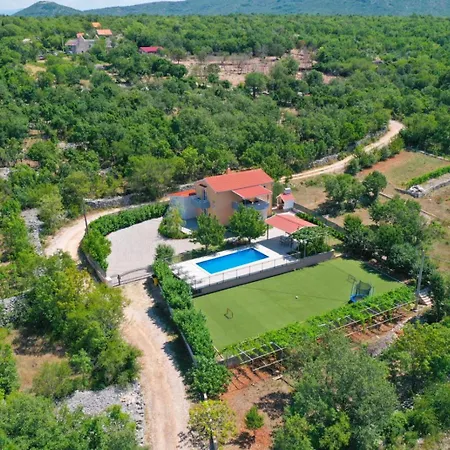 House With Pool Sestanovac Zezevica