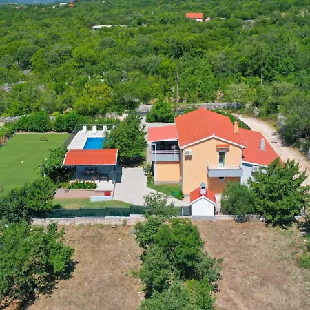 House With Pool Sestanovac * Zezevica